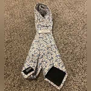Perry Ellis White and Blue Floral Tie